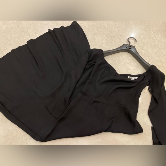 Reformation Ballari Dress in Black Midi Off Shoulder Long Sleeves Size 0 - Picture 7 of 17